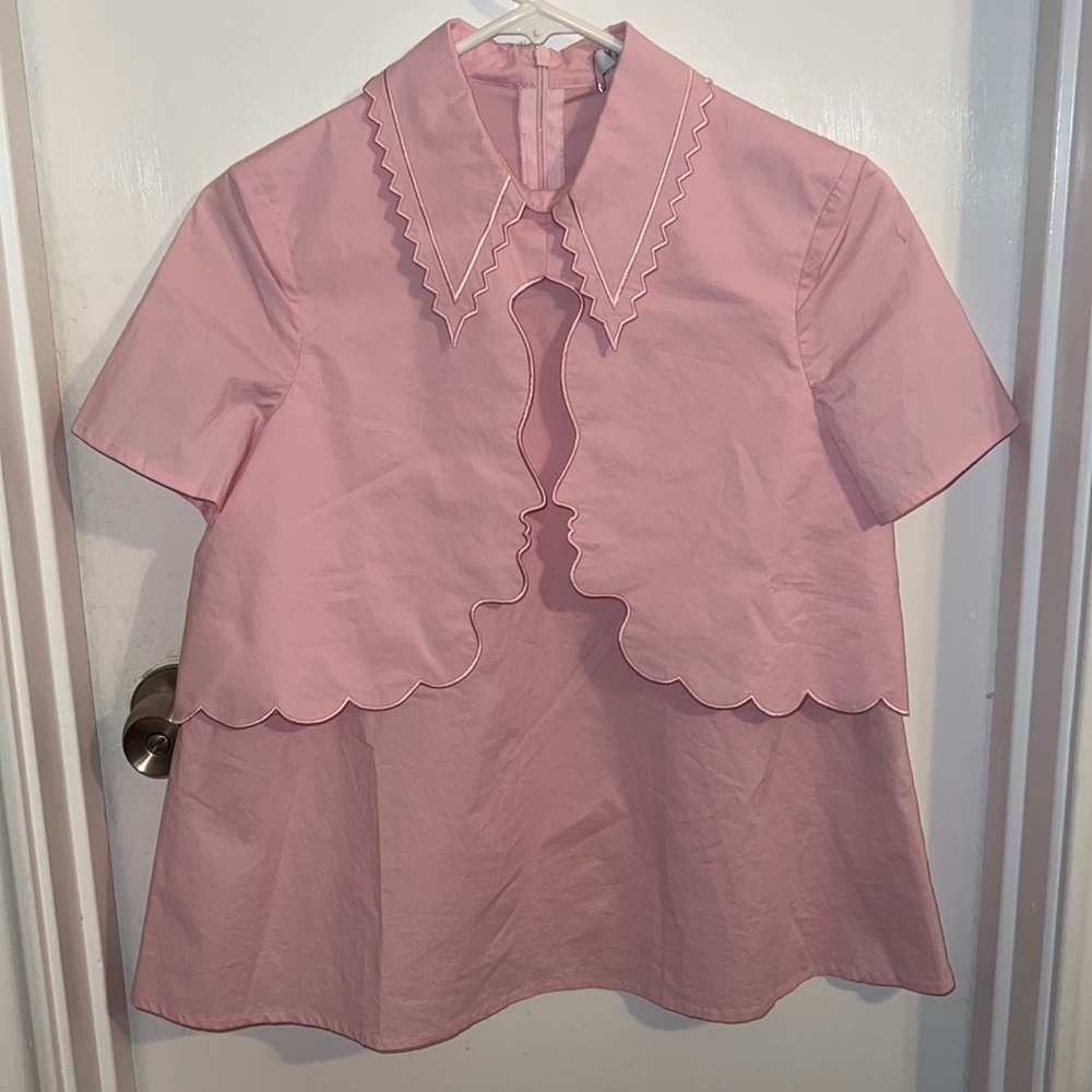 Pink collared blouse🎀